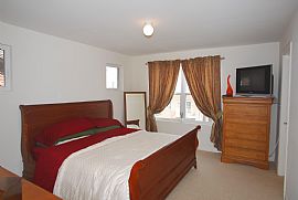 5 Bdr, 3.5 Bath Chicago Home, Garage/fenced Yard. Pets Ok in Chicago, IL (Photo 11 of 12)