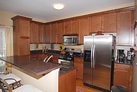 5 Bdr, 3.5 Bath Chicago Home, Garage/fenced Yard. Pets Ok in Chicago, IL (Photo 3 of 12)