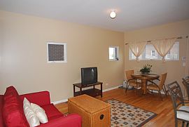 5 Bdr, 3.5 Bath Chicago Home, Garage/fenced Yard. Pets Ok in Chicago, IL (Photo 5 of 12)