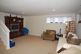 5 Bdr, 3.5 Bath Chicago Home, Garage/fenced Yard. Pets Ok in Chicago, IL (Photo 8 of 12)