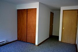 1600sqf Rambler with 4bedrooms and 1.5bath For Only $1195/monh in Spanaway, WA (Photo 4 of 12)