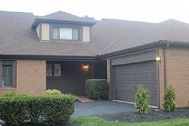 Dublin Luxury Condo For Rent Near Shopping and Restaurants in Dublin, OH