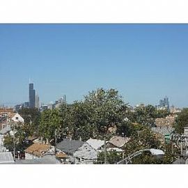 Beautiful 2br 1.5ba Condo W/balcony, Parking, Util in Chicago, IL (Photo 4 of 5)