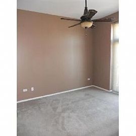 Beautiful 2br 1.5ba Condo W/balcony, Parking, Util in Chicago, IL (Photo 5 of 5)