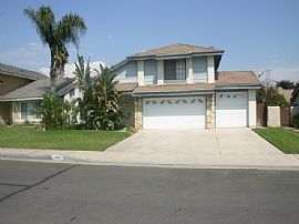 Large 3 BR Home with 3 Car Garage and Beautiful Interior in Ontario, CA (Photo 2 of 2)