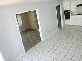 Beautiful 3 BR, 1 BA, Single Family Front House  in Fontana, CA (Photo 2 of 9)