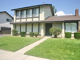 Great 2 BR, 1.5 BA Apartment with 1 Car Garage in Ontario, CA (Photo 2 of 2)