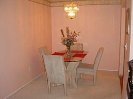 Spacious 1 Bedroom Royal Oak Condo in Royal Oak, MI (Photo 6 of 9)