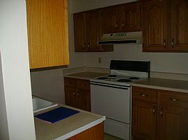 We Make You Feel at Home in this 1 BR, 1 BA Apartment in Elkhart, IN (Photo 2 of 5)