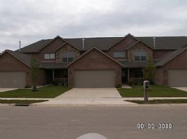 Upscale 3 Bedroom Townhouse with 1850 Sq. Ft. of Living Area in Lima, OH (Photo 8 of 9)