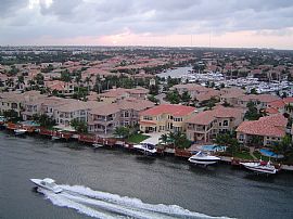 Reduced Annual Price! Gorgeous and Very Large 1 Br, 1.5 Ba in Hollywood, FL (Photo 7 of 9)