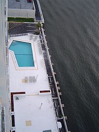 Reduced Annual Price! Gorgeous and Very Large 1 Br, 1.5 Ba in Hollywood, FL (Photo 8 of 9)