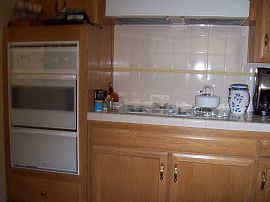 Gorgeous Home Close to Schools and Shopping in North Hills, CA (Photo 3 of 6)