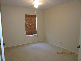 Great 3 BR Home Near Dell and Highways in Round Rock, TX (Photo 11 of 12)