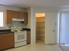 Great 3 BR Home Near Dell and Highways in Round Rock, TX (Photo 4 of 12)