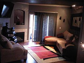 2 BR Condo with Dual Master Bedroom and In-Unit Laundry in San Diego, CA (Photo 4 of 5)