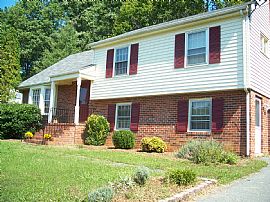 Large Tri-Level Home in Tuckahoe Village West Near Short Pump  in Richmond, VA