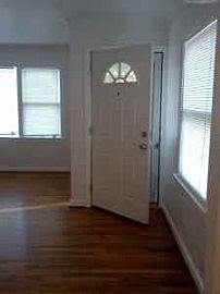 Corner 2 BR, 1 BA Home Available Nov. 1st 2011 in Saint Petersburg, FL (Photo 3 of 4)