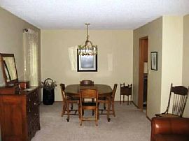 Wonderful 3-Bedroom House in Central Sioux Falls! in Sioux Falls, SD (Photo 3 of 5)