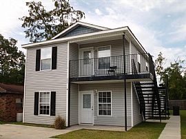 2 Bedroom 2 Full Bath Downstairs Unit in Gulfport, MS