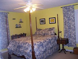 2 Bed/2 Bath Near Wfu in Winston Salem, NC (Photo 2 of 6)