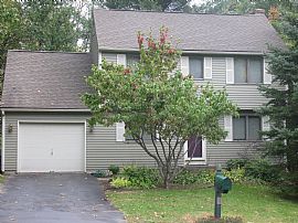 Charming 3 Bedroom Home For Rent - Walk to Ryan Rd School in Florence, MA