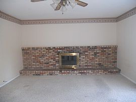 Nice 3 BR Home in Quiet Location in Pinole, CA (Photo 11 of 11)