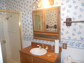 Nice 3 BR Home in Quiet Location in Pinole, CA (Photo 3 of 11)