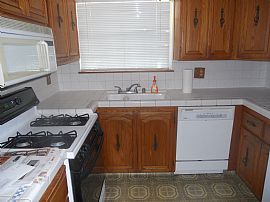 Nice 3 BR Home in Quiet Location in Pinole, CA (Photo 9 of 11)