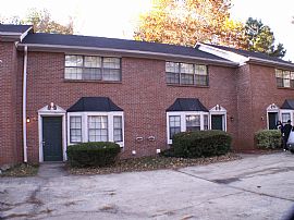 2 BR, 2.5 BA Townhouse Style Home in Duplex in Lawrenceville, GA