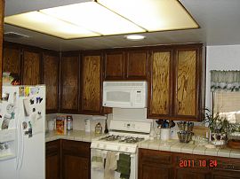 3 BR, 2 BA, West Side Pool Home with Pool and Jacuzzi in Lancaster, CA (Photo 4 of 5)