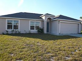 3 Bed / 2 Bath Near Kissimmee, Haynes City in Poinciana, FL (Photo 2 of 6)