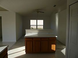3 Bed / 2 Bath Near Kissimmee, Haynes City in Poinciana, FL (Photo 4 of 6)