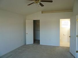 3 Bed / 2 Bath Near Kissimmee, Haynes City in Poinciana, FL (Photo 5 of 6)