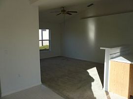 3 Bed / 2 Bath Near Kissimmee, Haynes City in Poinciana, FL (Photo 6 of 6)