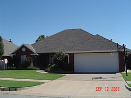 Edmond 4 Bd Room on 150th (summit Parke Bet Penn and Western)  in Edmond, OK