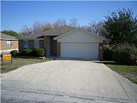 Easy Commute to Round Rock/ Austin in Taylor, TX