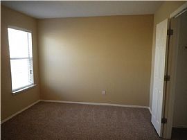 Easy Commute to Round Rock/ Austin in Taylor, TX (Photo 4 of 6)