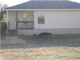 Easy Commute to Round Rock/ Austin in Taylor, TX (Photo 6 of 6)