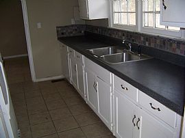 Great 3 Bedroom Home For $795.00 in Atlanta, GA (Photo 3 of 6)