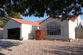 3br/2ba Great Location /view/parks/shopping Centers  in North Las Vegas, NV