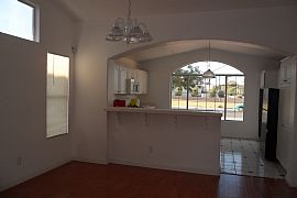 3br/2ba Great Location /view/parks/shopping Centers  in North Las Vegas, NV (Photo 5 of 6)
