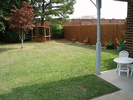 3 Br 2.5 Bath Central Virginia Beach Townhome in Virginia Beach, VA (Photo 2 of 7)