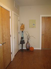 Aksarben Village Apt.Short Lease No Deposit, 2br 2 Bath! in Omaha, NE (Photo 2 of 3)