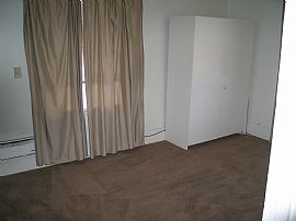 Sunny Studio Apartment Near Freeways and Public Trans in Oakland, CA (Photo 4 of 5)