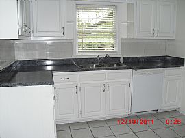 Private 3 Bedroom Home with a Bonus Room For $900 a Month! in Atlanta, GA (Photo 4 of 6)