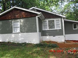 Spacious 5 Bedroom Home in Atlanta, GA