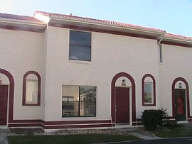 Upscale! 3 BR, 2.5 BA Townhouse Near Airport in Orlando, FL