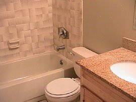 Upscale! 3 BR, 2.5 BA Townhouse Near Airport in Orlando, FL (Photo 9 of 12)