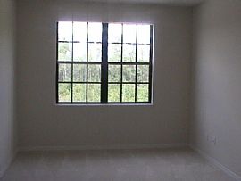 Like New! 3 BR, 2.5 BA with 1 Car Garage in Orlando, FL (Photo 4 of 7)